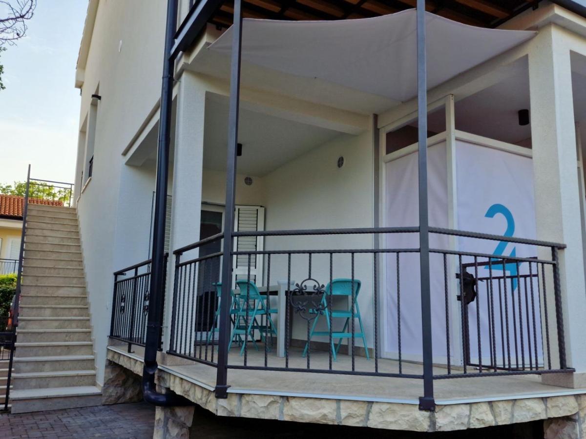 Anna24 Holidays Vantacici Exterior foto